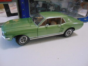 voiture 1/18